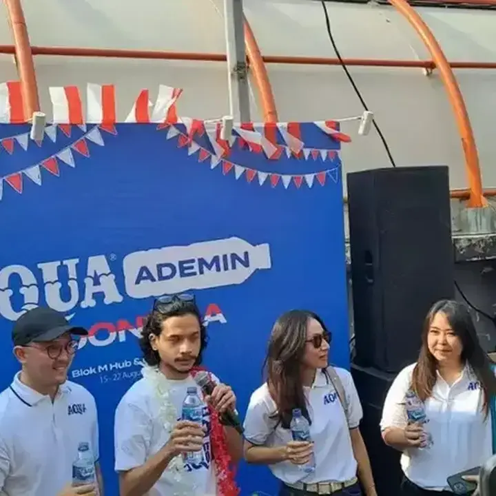 AQUA Kampanyekan Hidrasi Sehat dan Energi Positif Lewat “Kaum Adem”