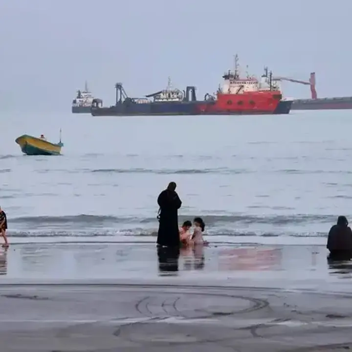 AS Luncurkan Sanksi Ekonomi Terbesar untuk Iran, Hormuz Diperketat
