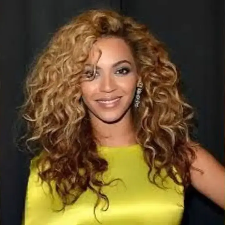 Beyoncé Ambil Alih Penuh Merek Wiski SirDavis dari LVMH