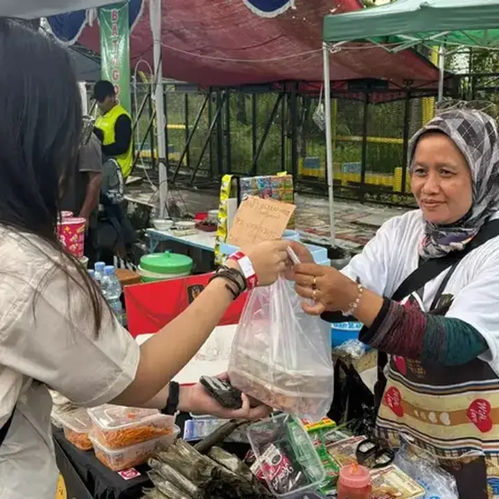 Bunga Pinjaman PNM Mekaar Turun Jadi 8% untuk Perkuat Ekonomi Perempuan Prasejahtera