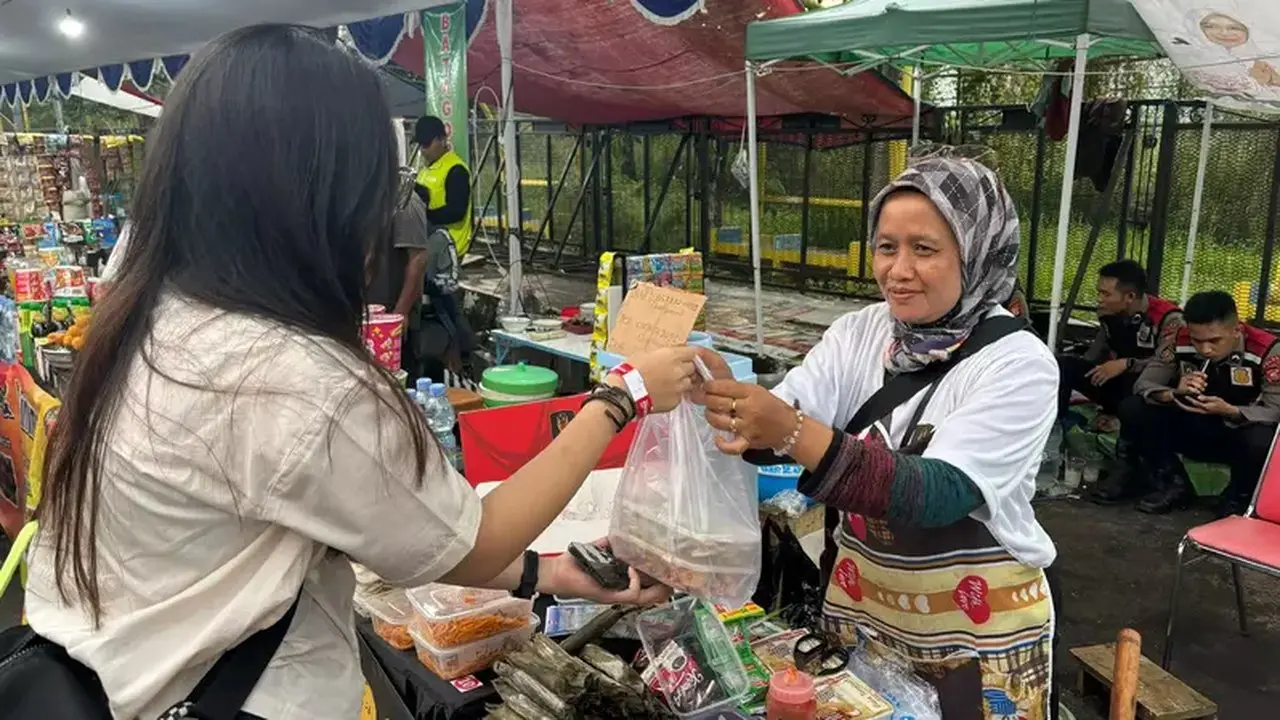 Bunga Pinjaman PNM Mekaar Turun Jadi 8% untuk Perkuat Ekonomi Perempuan Prasejahtera
