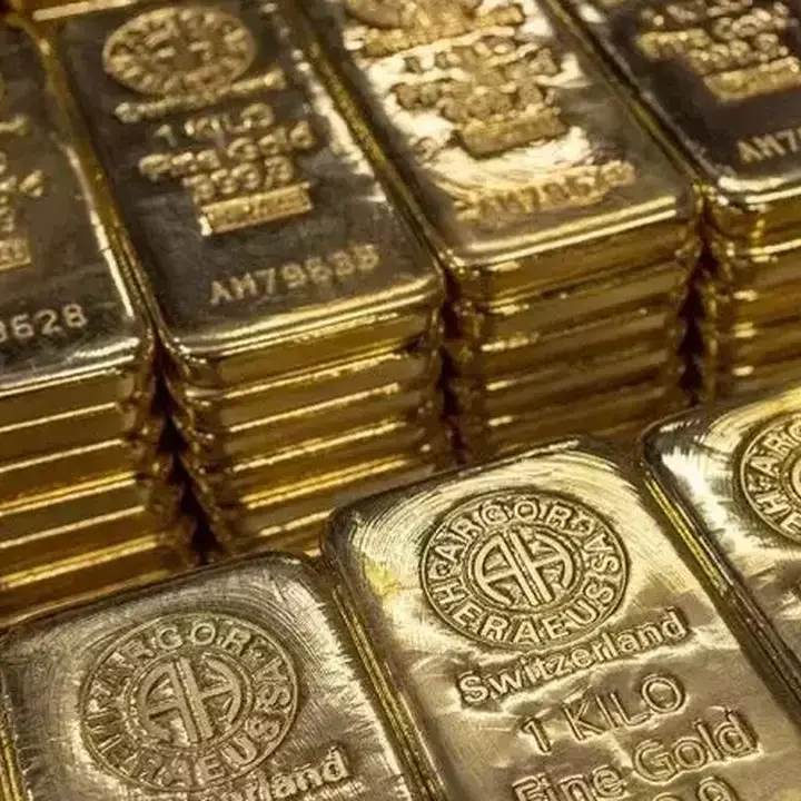 China Borong Emas, Cadangan Melonjak Lampaui US$ 300 Miliar
