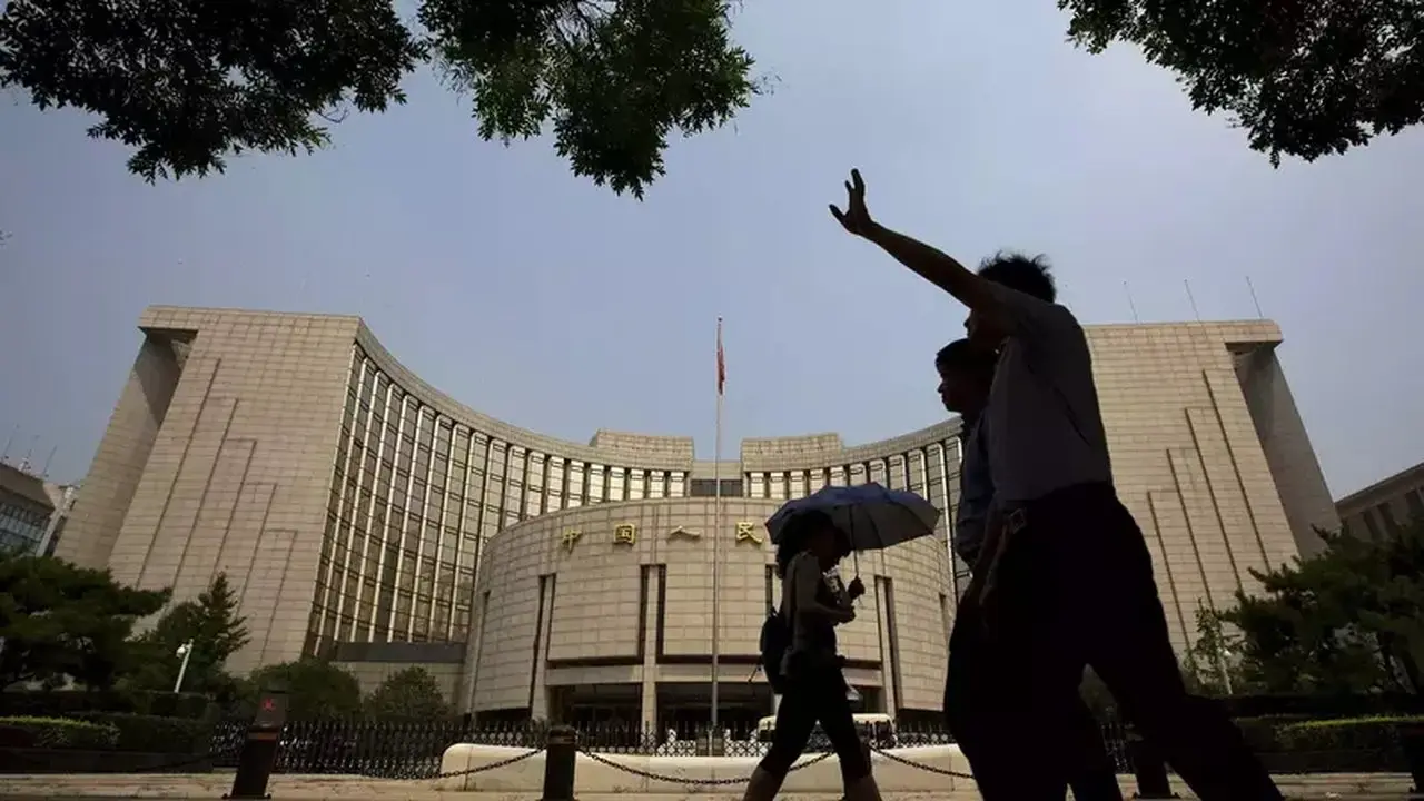 China Diam-diam Borong Emas, Kepemilikan Surat Utang AS Anjlok ke Titik Terendah