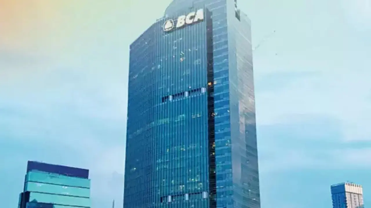 Dividen BCA Lebih Sering, Saham BBCA Berpotensi Naik ke Target Rp 8.700