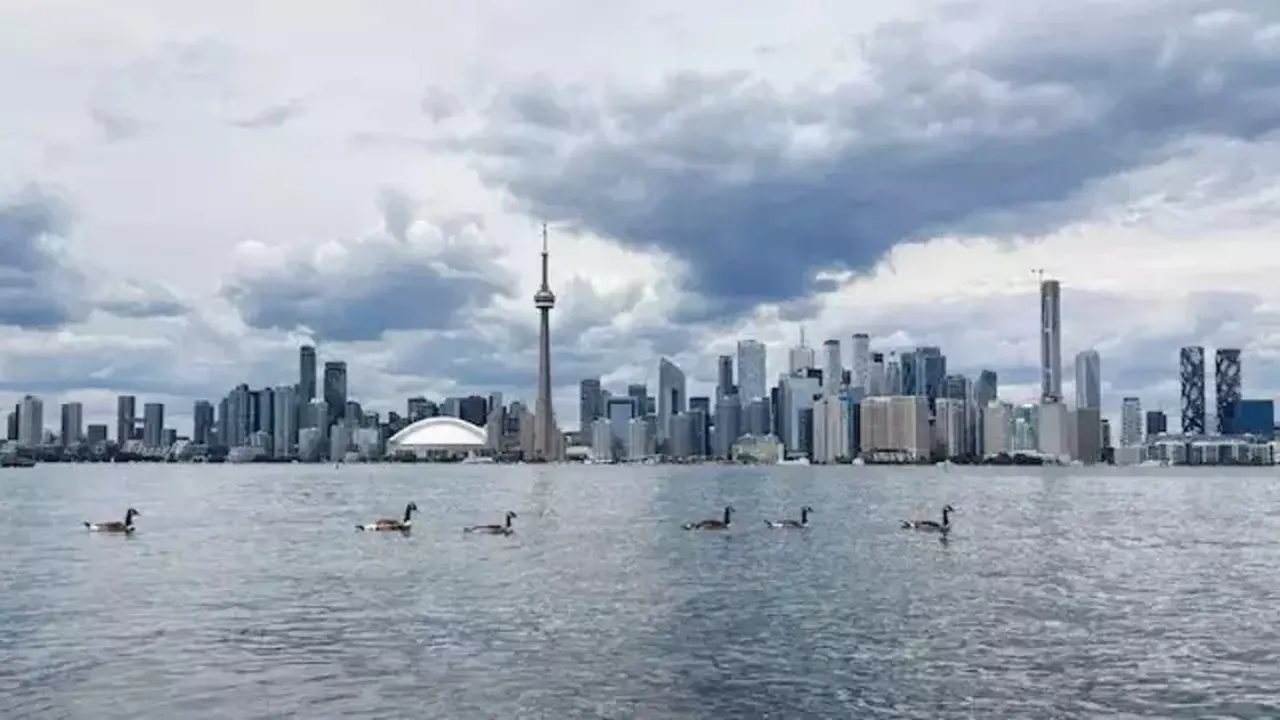 Donald Trump Pertimbangkan Ganti Nama Danau Ontario Jadi Danau Amerika