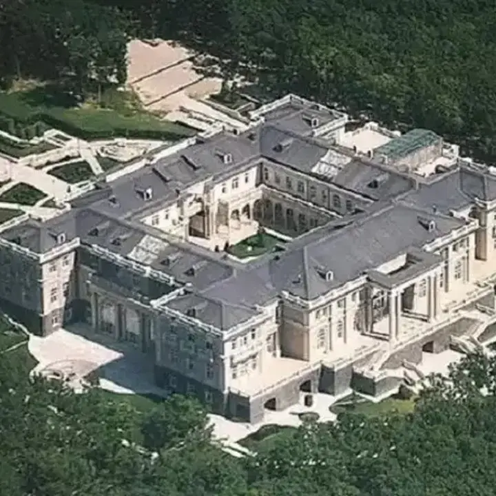 Drone Ukraina Lumpuhkan Pertahanan Istana Putin di Gelendzhik