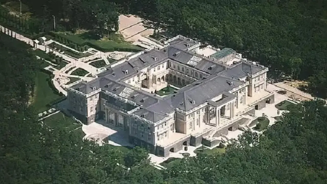 Drone Ukraina Lumpuhkan Pertahanan Istana Putin di Gelendzhik