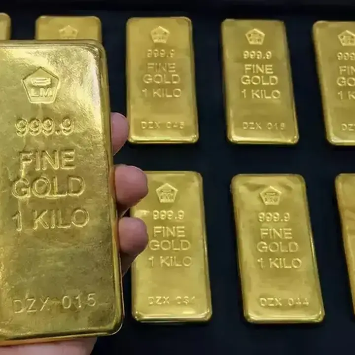 Emas Dekati US$ 4.700, Dolar AS Melemah dan Utang AS Jadi Sorotan