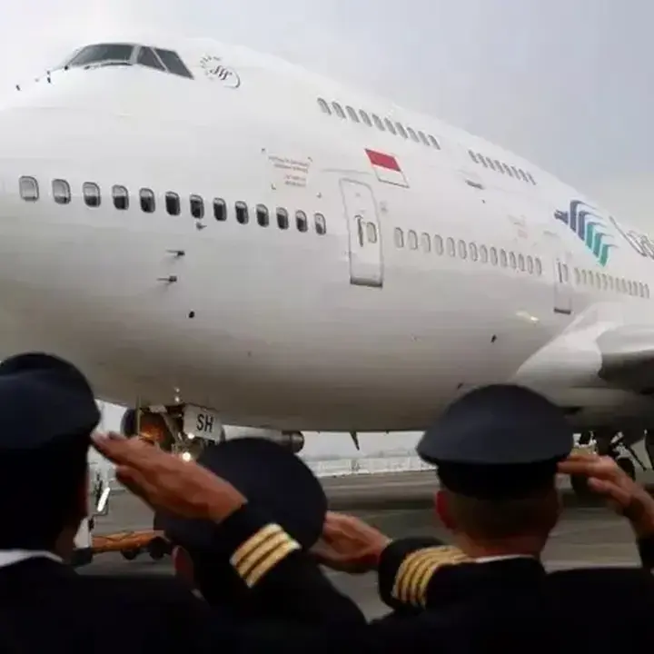 Garuda Indonesia Copot Direktur Niaga, Saham GIAA Bergerak
