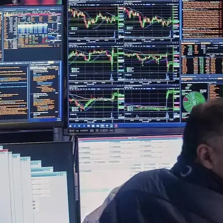 Goldman Sachs Peringatkan AI Dapat ‘Mengikis’ Kemampuan Berpikir Bankir Muda