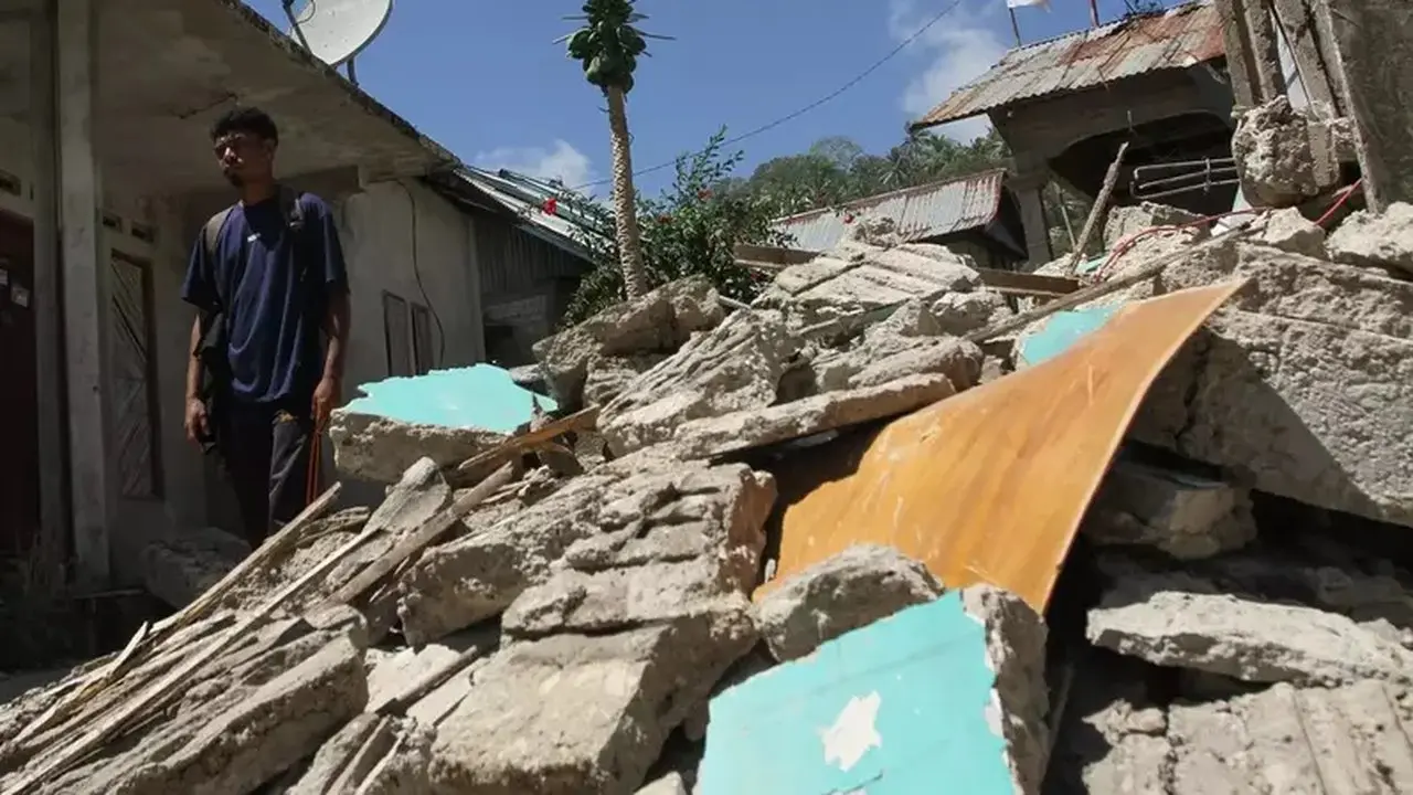Indonesia Fokus Tenaga Nasional Tangani Gempa NTT, Tawaran Bantuan Asing Masih Dikaji