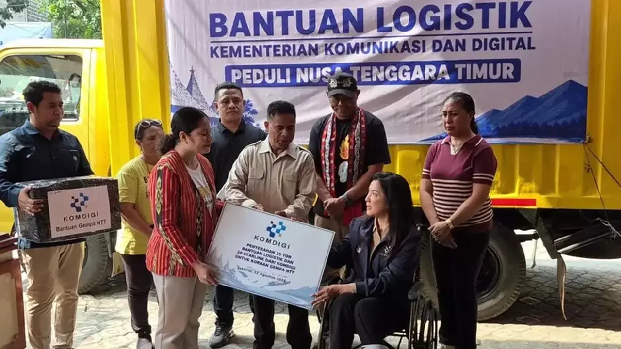 Komdigi Kirim Bantuan Logistik dan Perangkat Starlink untuk Korban Gempa NTT