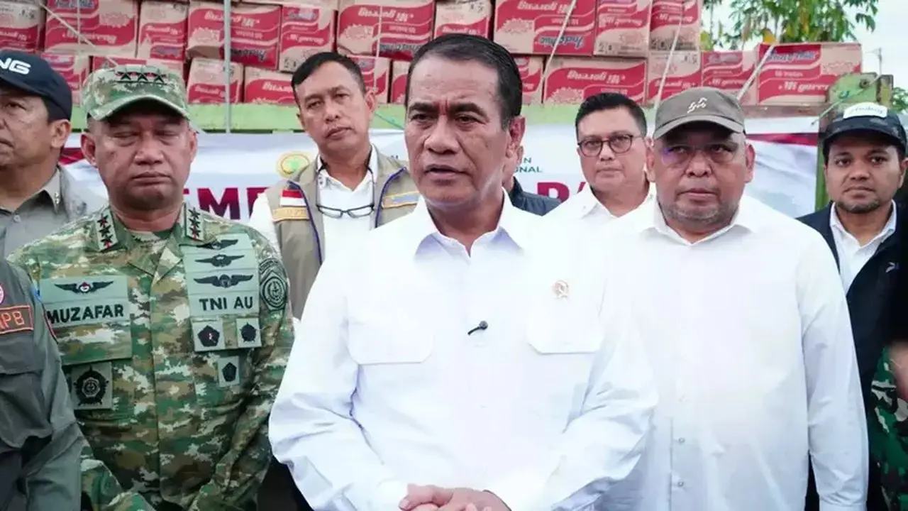 Mentan Amran Lepas 200 Ton Beras untuk Korban Gempa NTT, Prioritaskan Kemanusiaan