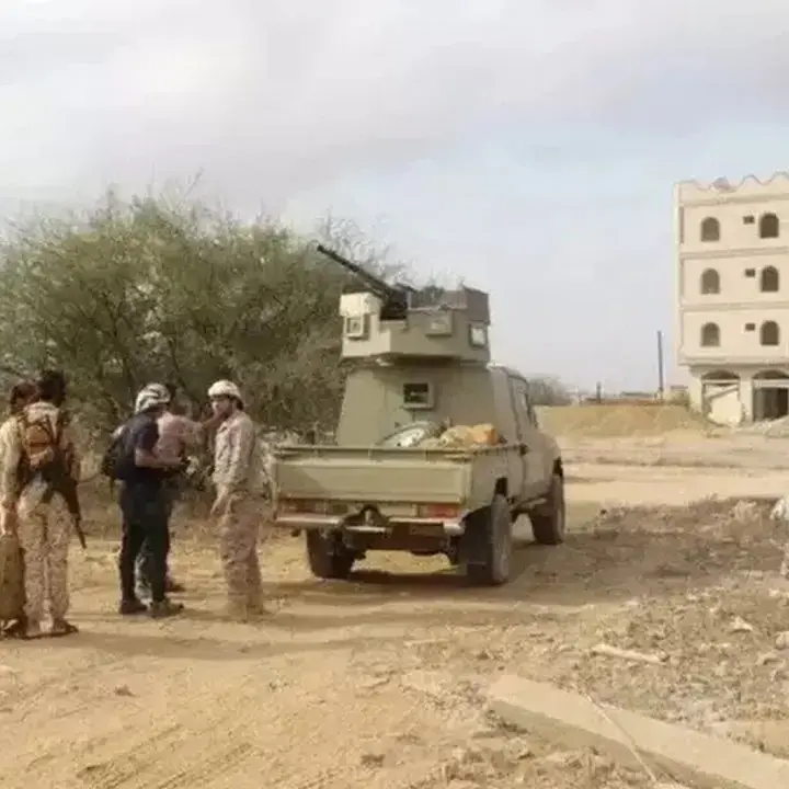 Militer Yaman Gempur Posisi Houthi di Taizz, Bentrokan Sengit Pecah