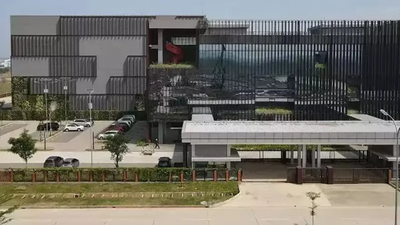 Perebutan Pasar Data Center Indonesia: Potensi Rp 3,5 GW pada 2030