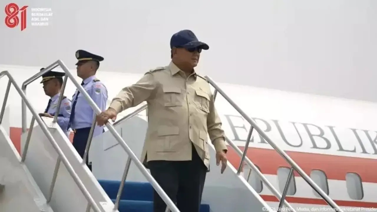 Presiden Prabowo ke Palembang Pantau Karhutla, Instruksikan Pencegahan Dini