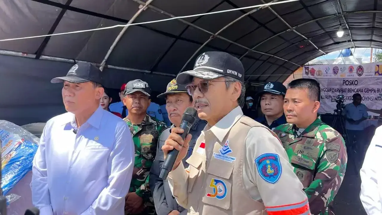 PT Dharma Lautan Utama Kirim 60 Ton Bantuan untuk Korban Gempa Flores