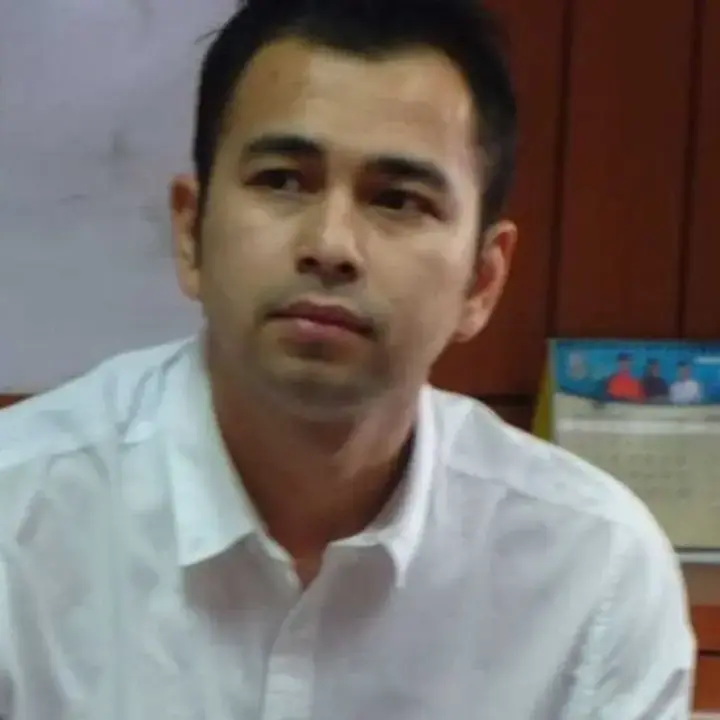 Raffi Ahmad Akuisisi RS, Harga Emas Bergejolak, Saham BBCA dan GOTO Jadi Sorotan
