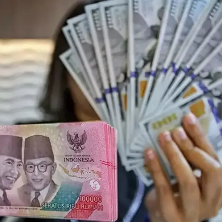 Rupiah Anjlok di Awal Perdagangan Kamis, Dolar AS Menguat Tipis