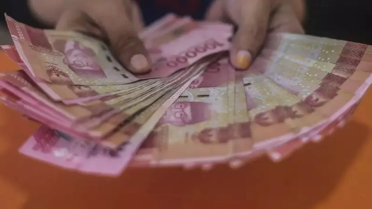 Rupiah Anjlok Jelang Data Inflasi AS, Ini Pemicunya