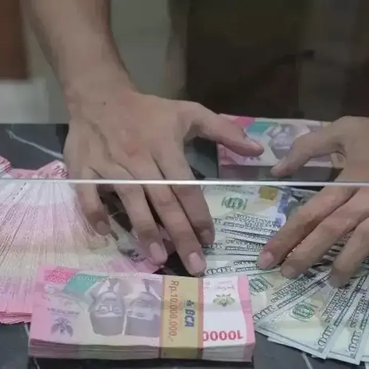 Rupiah Menguat ke Rp 17.840, BI Pertahankan Suku Bunga Acuan