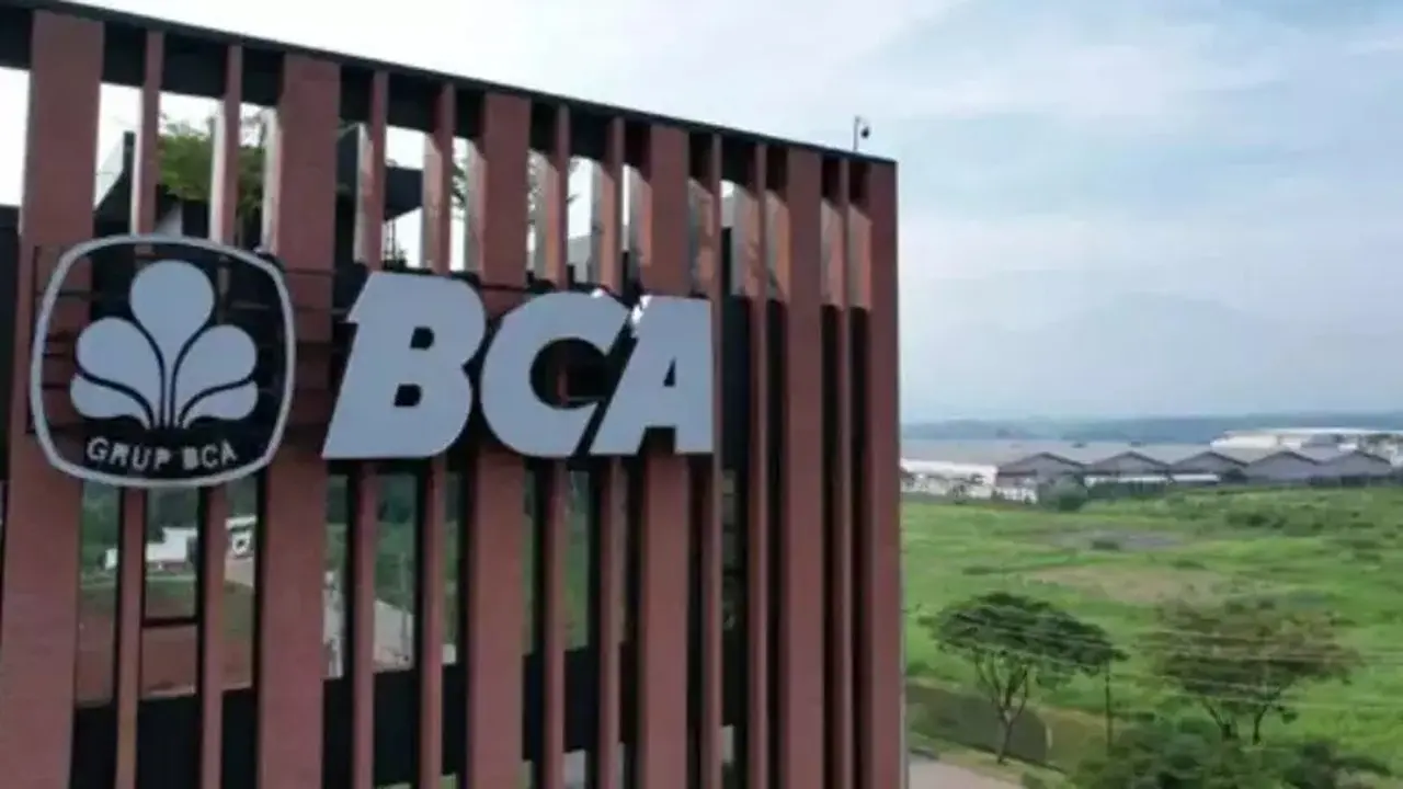 Saham BBCA Berbalik Menguat, Analis Pasang Target Harga Tinggi
