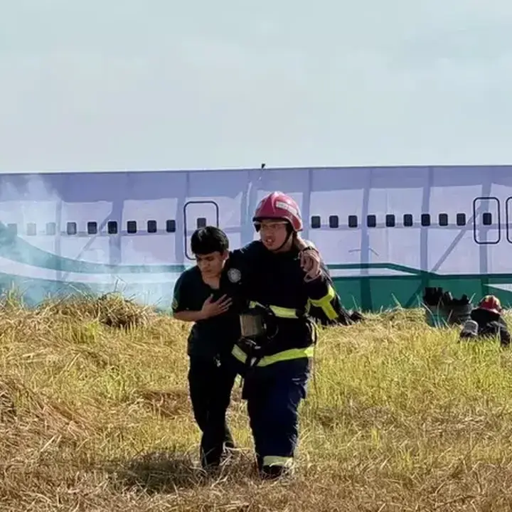 Simulasi Darurat di Bandara BIZAM: Boeing 737-800 Tergelincir Saat Mendarat
