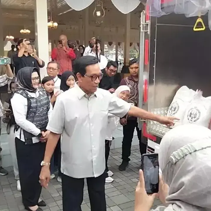 Sri Sultan Sumbang Rp 1 Miliar untuk Korban Gempa NTT dan Mahasiswa DIY
