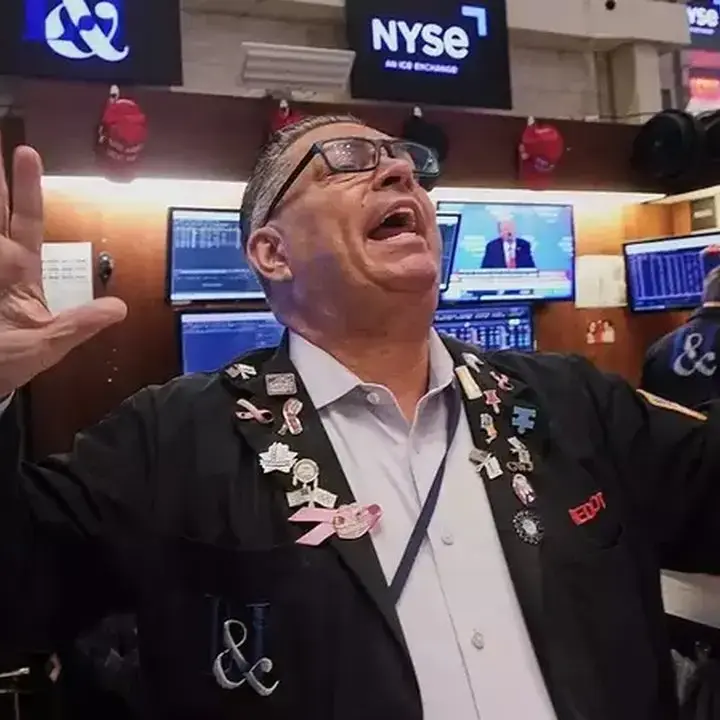 Wall Street Menguat Didorong Penurunan Imbal Hasil Obligasi AS