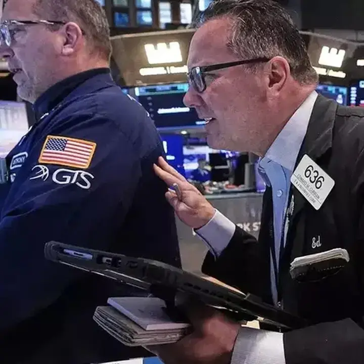 Wall Street Merosot Tiga Hari Beruntun Akibat Kenaikan Yield Obligasi dan Harga Minyak