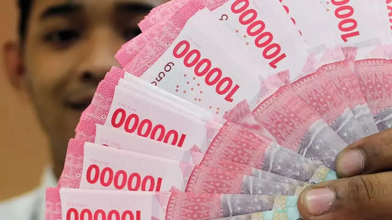 Ahli Prediksi Pelemahan IHSG dan Rupiah Pasca-Reshuffle Menteri Keuangan