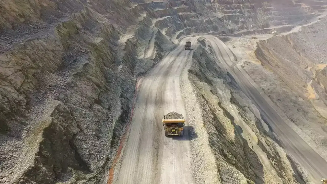 Amman Mineral Catat Kenaikan Omzet 1.000% di Semester I-2026