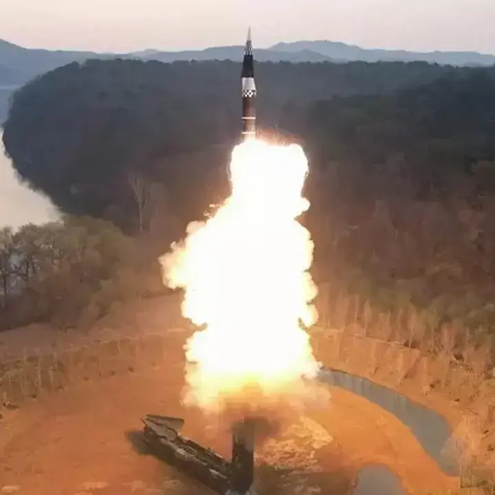AS Perkuat Komitmen Pertahanan Nuklir untuk Jepang dan Korea Selatan