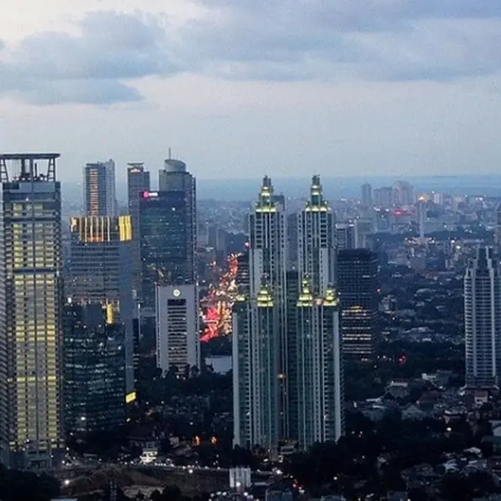 Berita Ekonomi Terpopuler: Mundurnya Franky Oesman Widjaja dan Pergerakan Saham BBCA