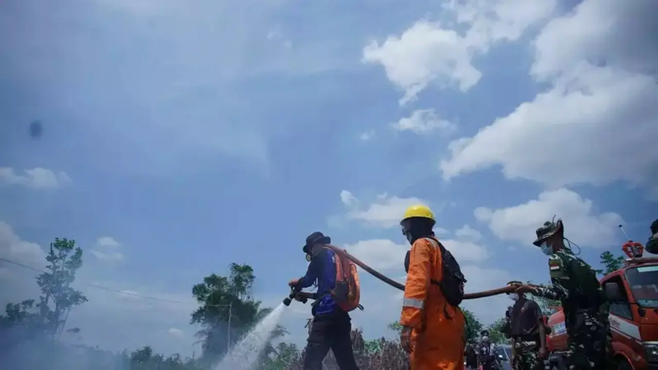 CBI Group dan SSMS Salurkan Bantuan Rp 2,2 Miliar untuk Tim Gabungan Karhutla