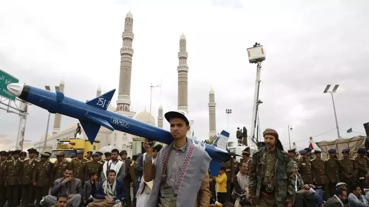 Drone Houthi Dicegat Dekat Makkah, Pemberontak Bantah Serangan