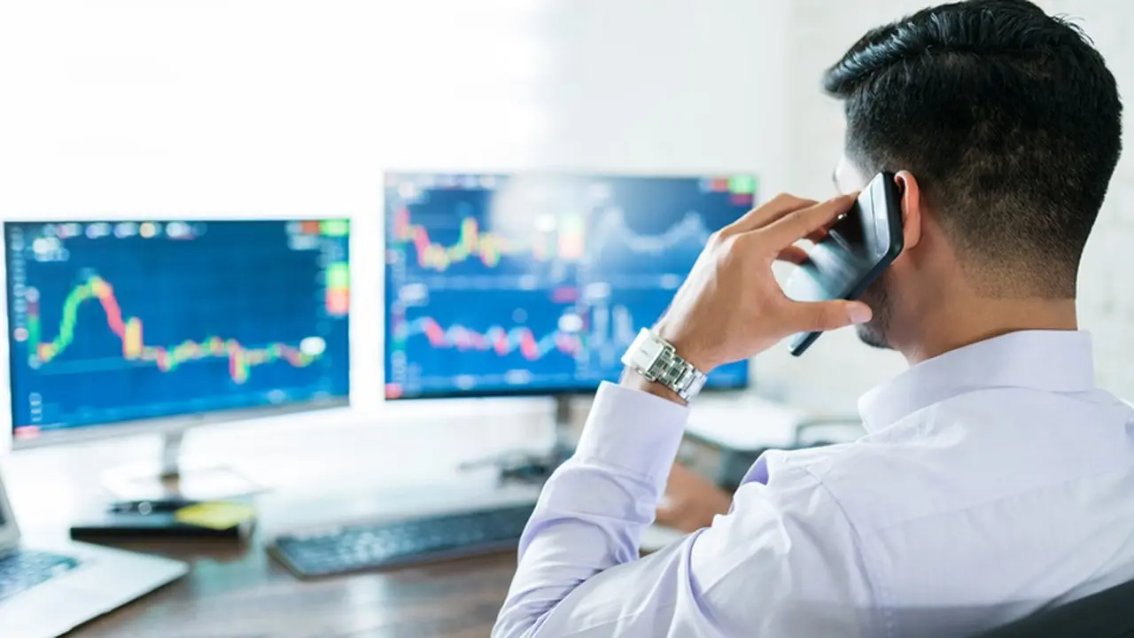 ETF Obligasi AS Terbesar Anjlok ke Rekor Terendah, Emas dan Bitcoin Kembali Dilirik