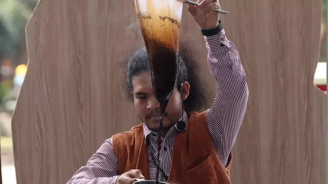 Gen Z, Kopi, dan Investasi: 3 Pilar Bisnis Kedai Kopi yang Wajib Dipelajari