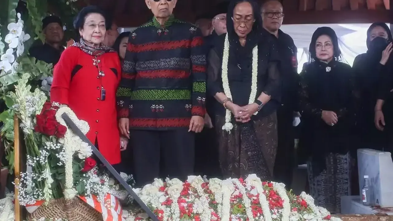 Guruh Soekarnoputra Dimakamkan di Samping Makam Fatmawati, Megawati Hadiri Langsung