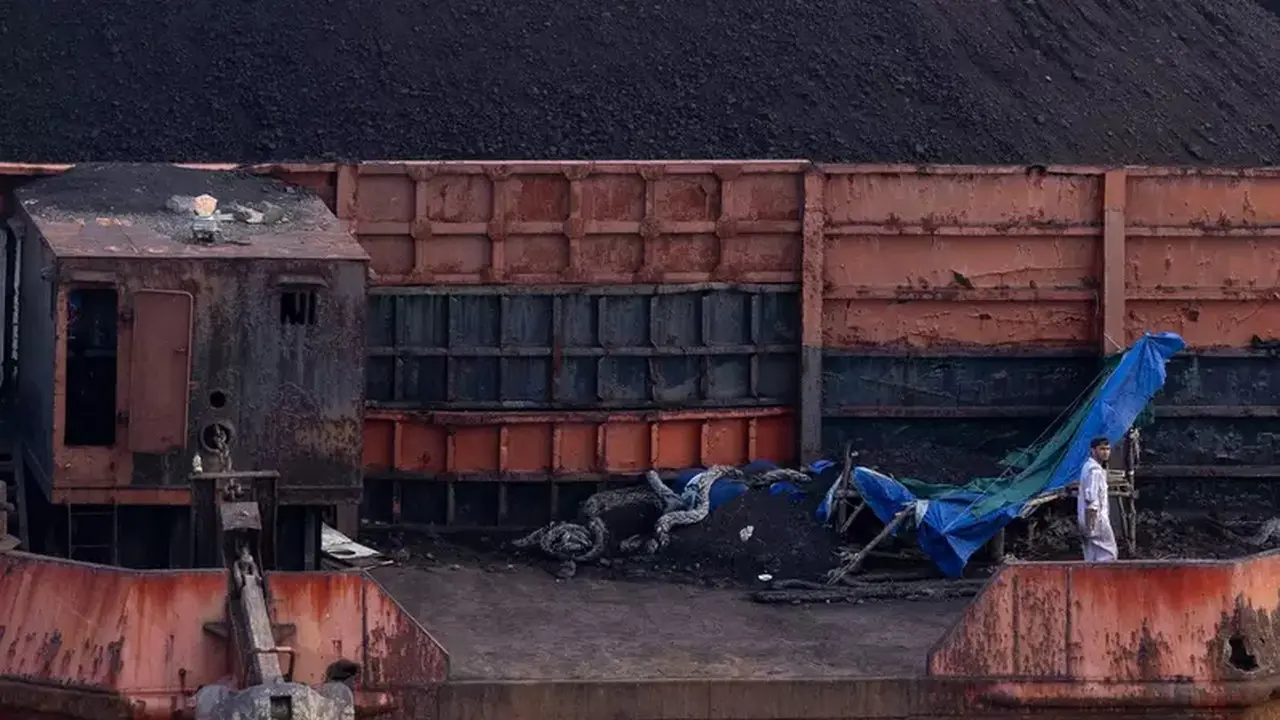 Harga Batu Bara Anjlok, Produksi China Tertekan Akibat Pengawasan Keselamatan
