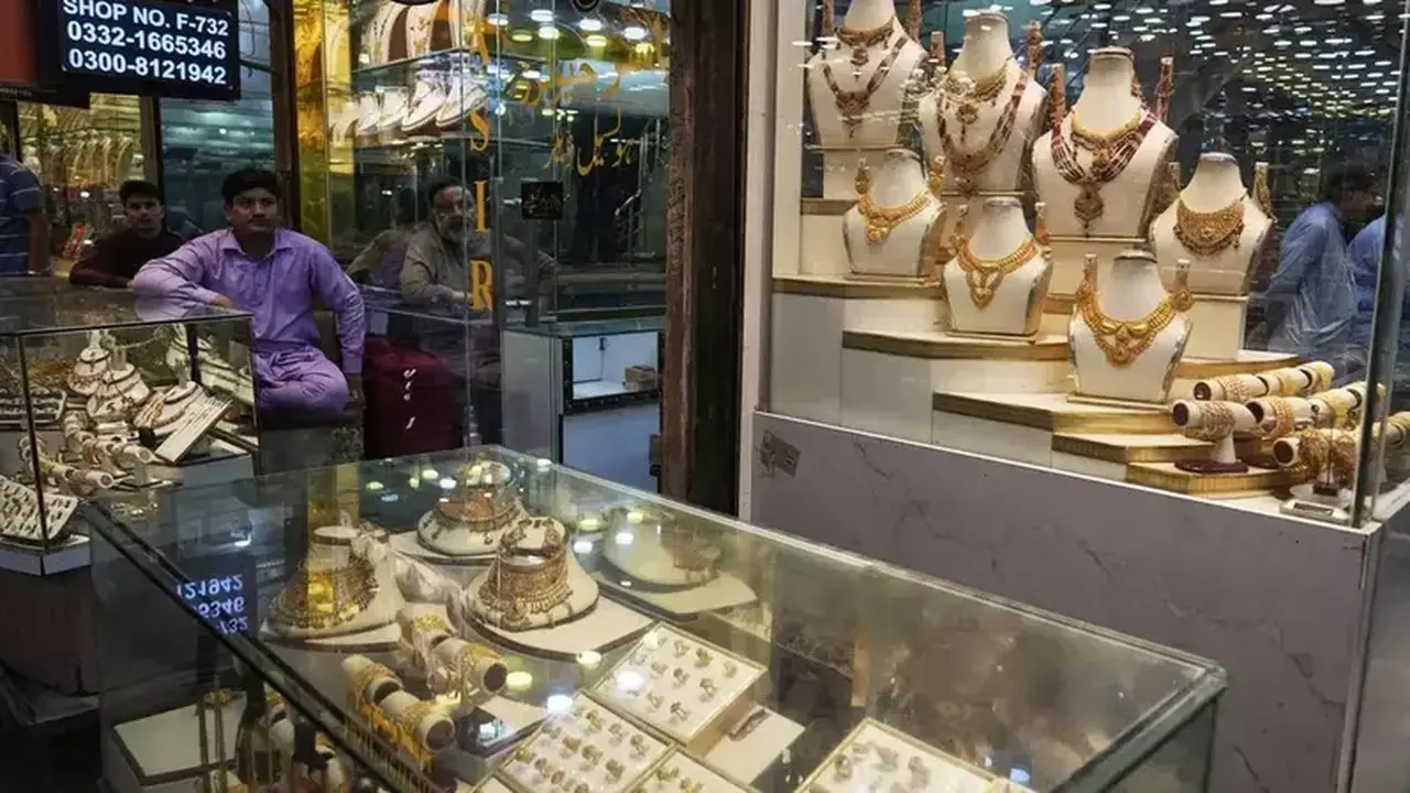 Harga Emas Tinggi, Pasar Perhiasan ChinaLES Lesu