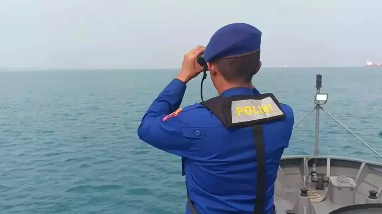 Hari ke-8, Tim SAR Persempit Area Pencarian 8 Orang Hilang di Selat Sunda