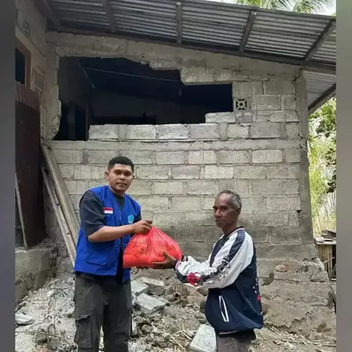 Himapen Salurkan Bantuan Material untuk Ribuan Korban Gempa Flores