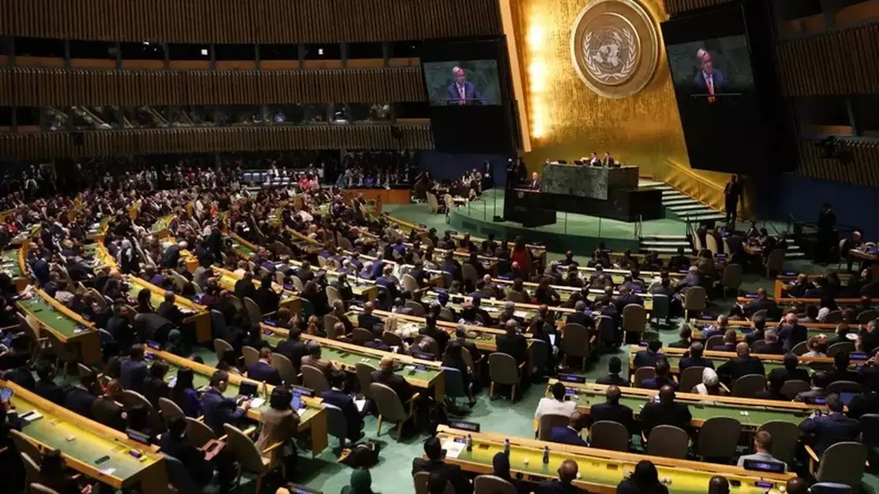 Iran Ajukan Syarat Buka Selat Hormuz di Sidang Umum PBB