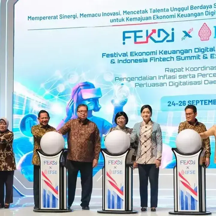 Kolaborasi Bank dan Tekfin Perluas Layanan Tarik Tunai Tanpa Kartu