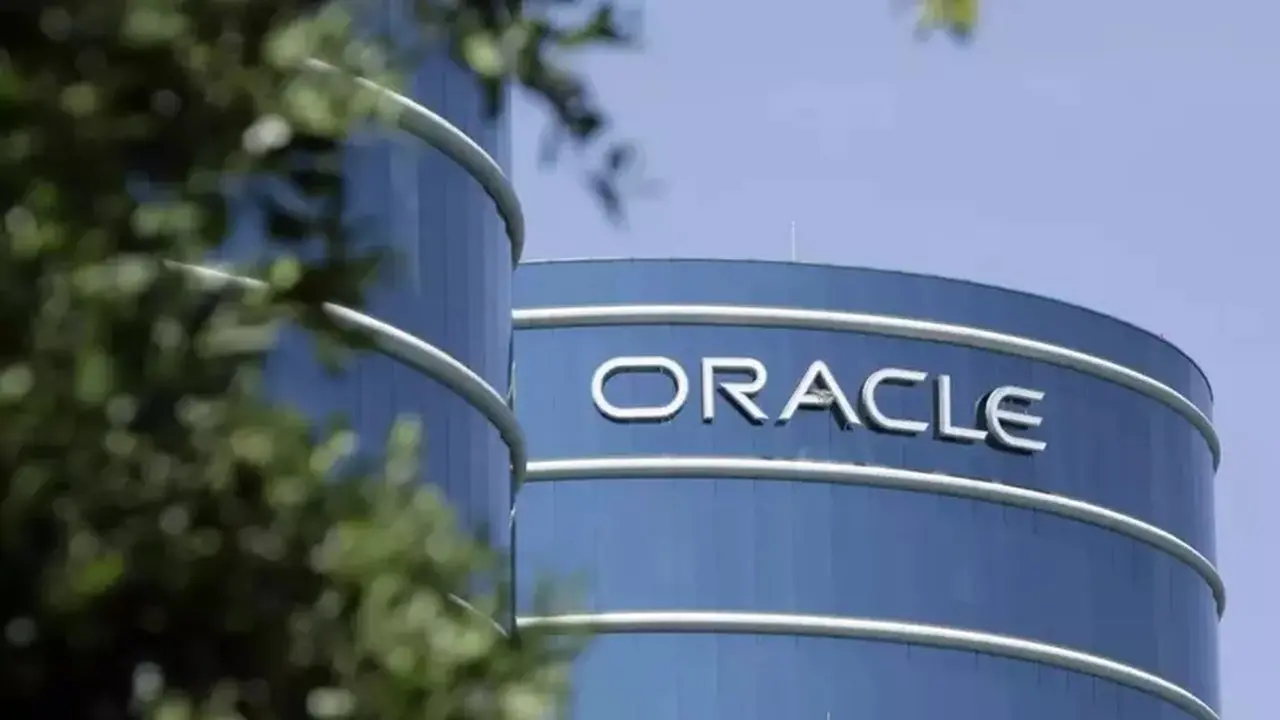 Larry Ellison Batalkan Rencana Jual Saham Oracle Senilai Miliaran Dolar