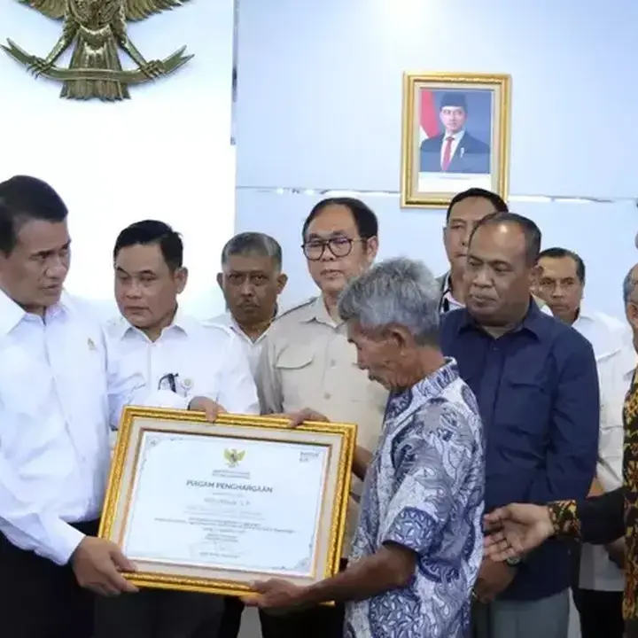 Mentan Amran Beri Dukungan Penuh Keluarga Tiga Pegawai Pertanian yang Gugur di Papua