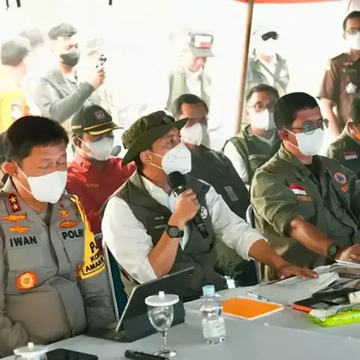 Menteri Kehutanan Cabut Izin 5 Perusahaan Terkait Karhutla
