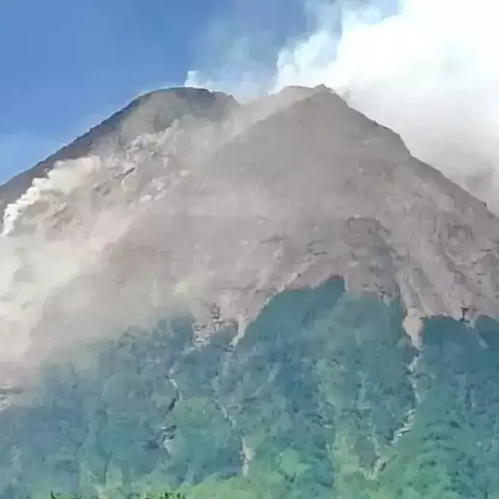 Merapi Luncurkan Guguran Lava 5 Kali, BPBD Boyolali Ingatkan Warga