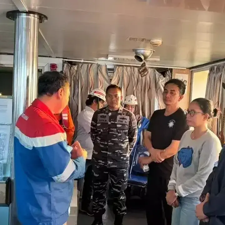 MT Mauhau Berhasil Evakuasi 16 Korban Kapal Tenggelam di Laut Jawa